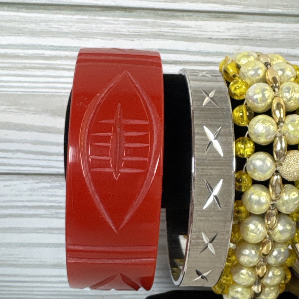 Lot of 15 Bracelets assorted