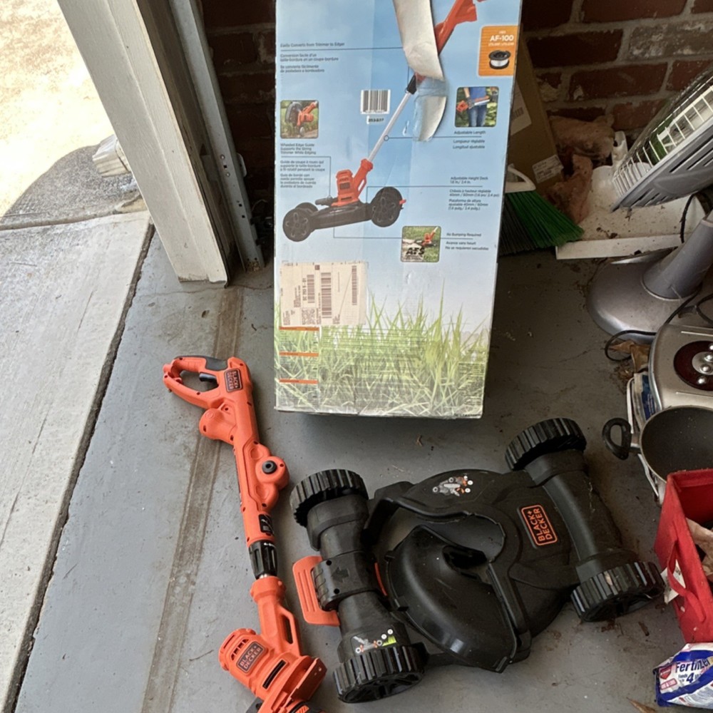 BLACK+DECKER Corded String Trimmer/Edger 6.5A Adjustable Height Black/Orange