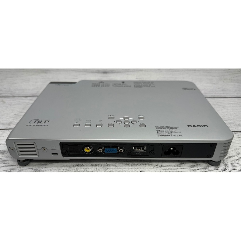 Casio XJ S35 DLP Data Projector with Remote and Cables