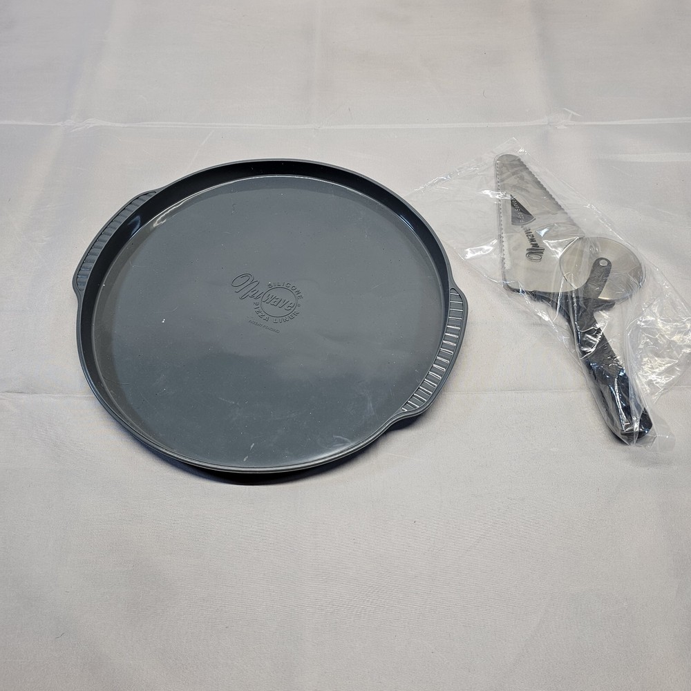 NuWave Pro Supreme Pizza Silicon Liner & Flipper Cutter