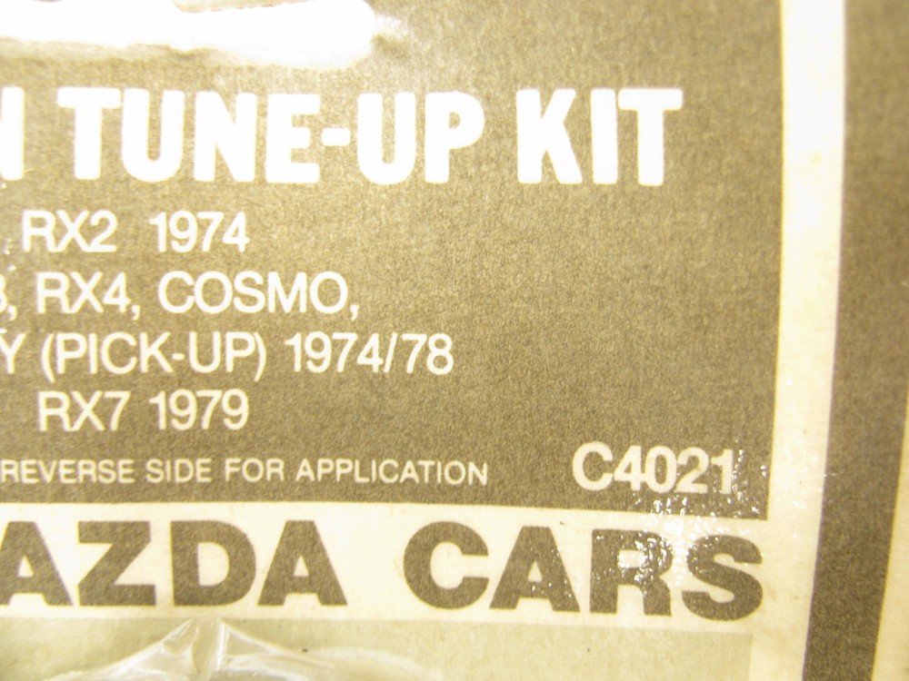 Iapco C4021 Distributor Ignition Points & Condenser Tune-up Set