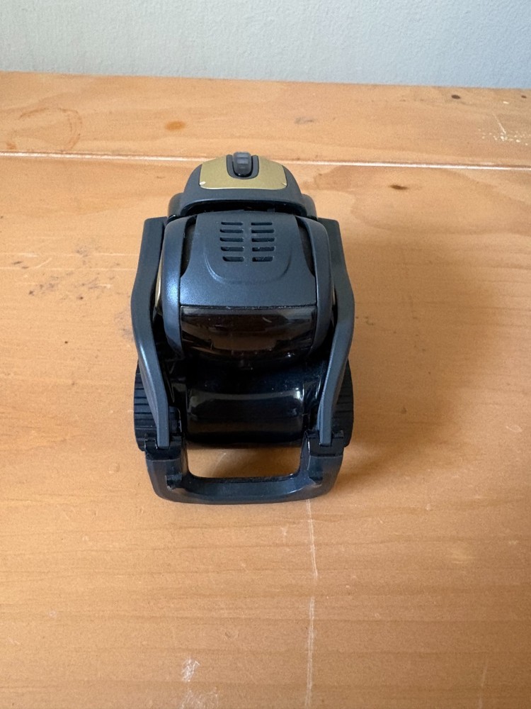 Anki Vector AI Robot with Space Dock – Excellent Condition, Complete Set