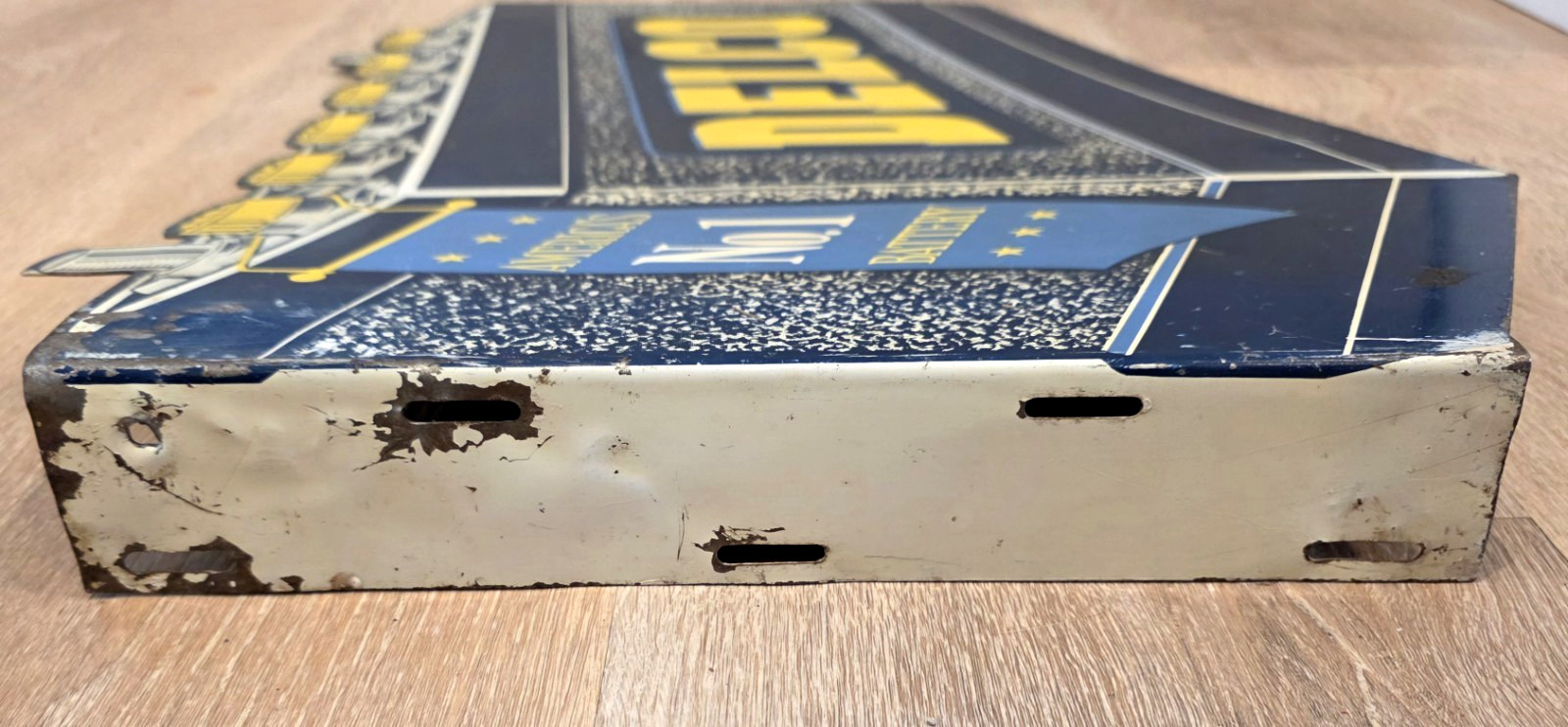 Rare vintage DELCO ** America's No. 1 BATTERY ** FLANGE SIGN - 6 volt gas oil