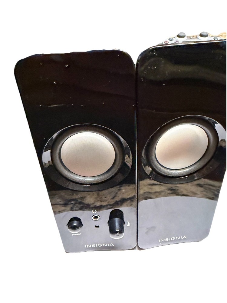Insignia™ - Stereo Pc Speakers - Black Model:NS-PCS219