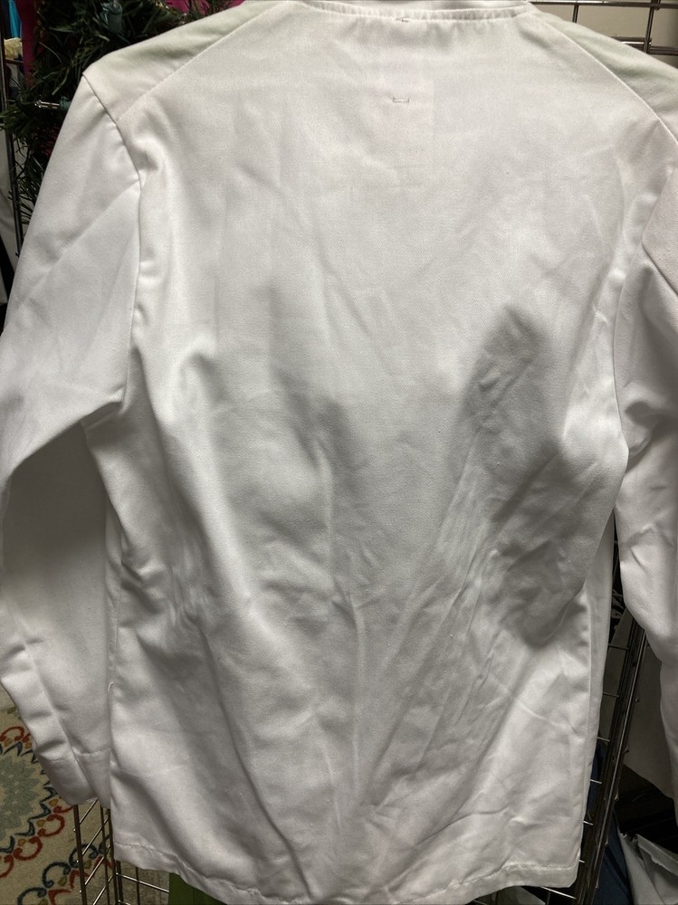 Chef coat men Size 32 NWT Knot Buttons