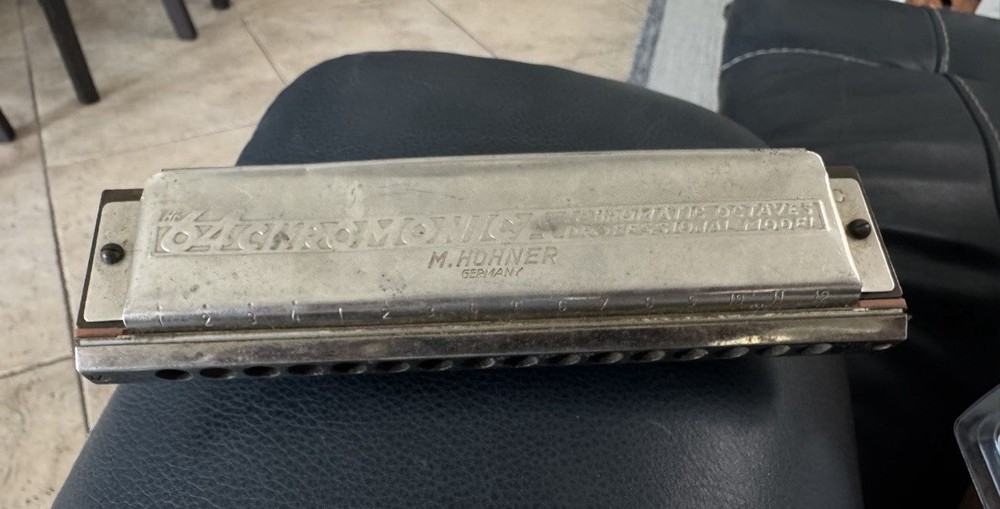 HOHNER THE 64 CHROMONICA 4 CHROMATIC OCTAVES PROFESSIONAL HARMONICA