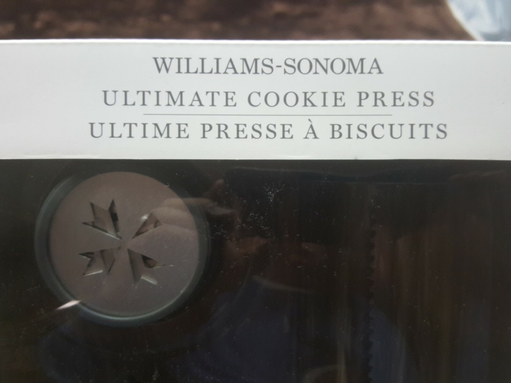 Williams Sonoma Ultimate Cookie Press with 12 Discs Beautiful Shape