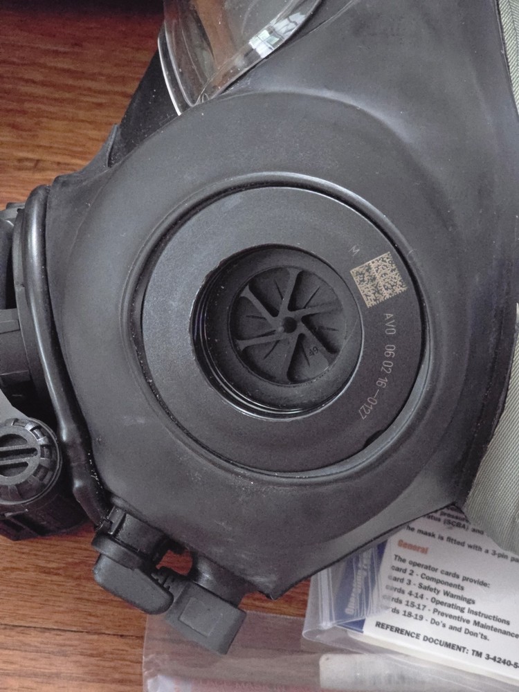 M-53 Gas Mask With Mic - Medium