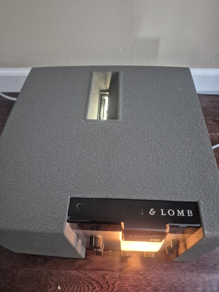 Bausch & Lomb Balomatic Medium Format Slide Projector 755 with Case Instructions