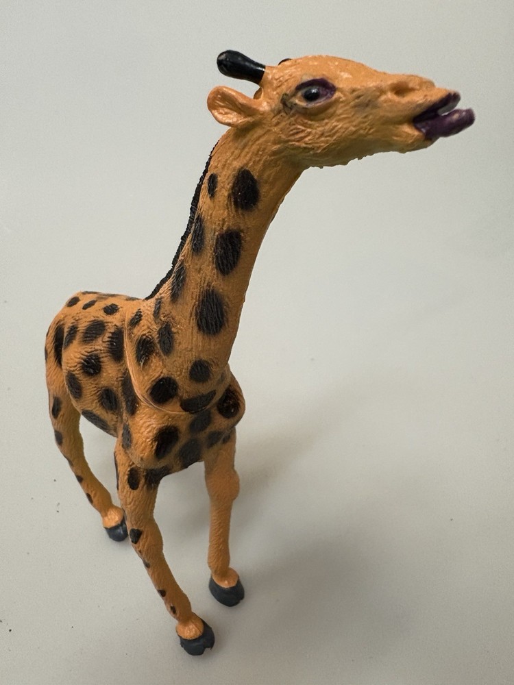 Vintage Realistic Giraffe Plastic Toy