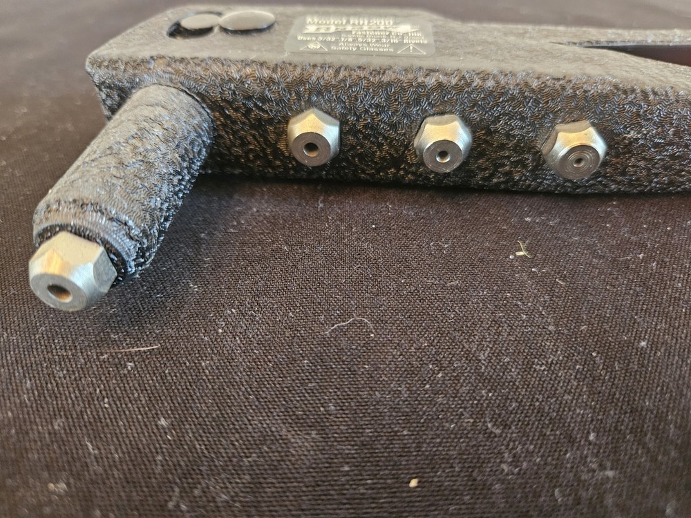 ~ Arrow RH200 EZ Rivet Tool + Rivets