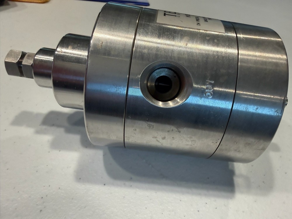 TESCOM 26-2922-282A Back Pressure Regulator 303 Stainless