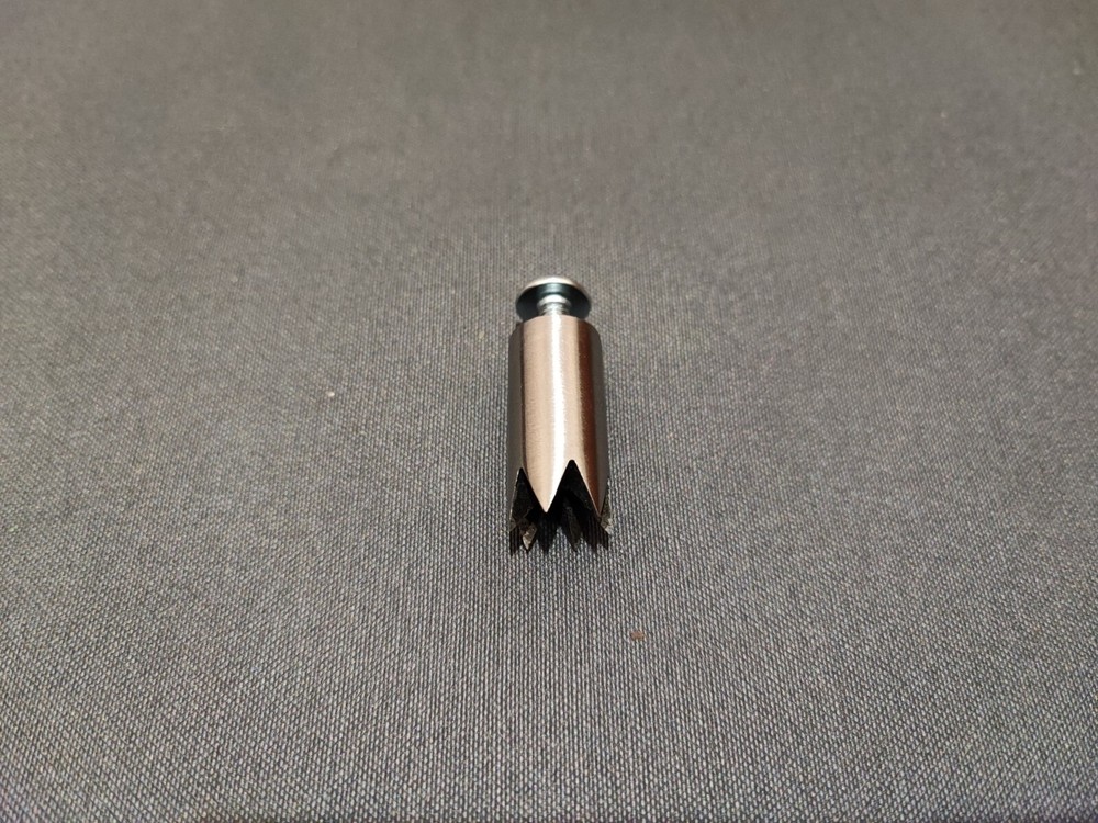 Crimp starter for blank cartridges.