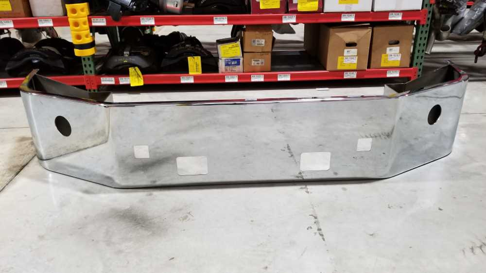 Peterbilt 587 Bumper 818 (602-17523)