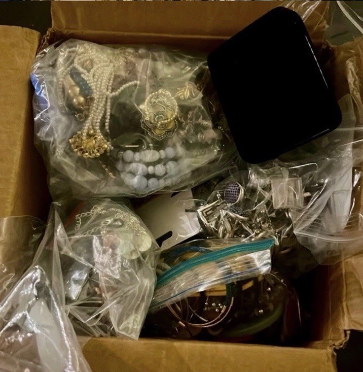 ⚜️ 2 LB Tangled Jewelry Treasure Lot ⚜️ Gold & Silver Tone Chains | Unsearched