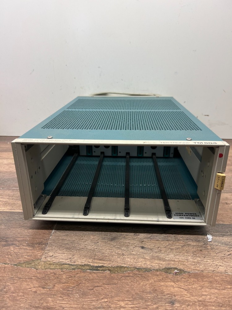 Tektronix TM-504 Main Frame