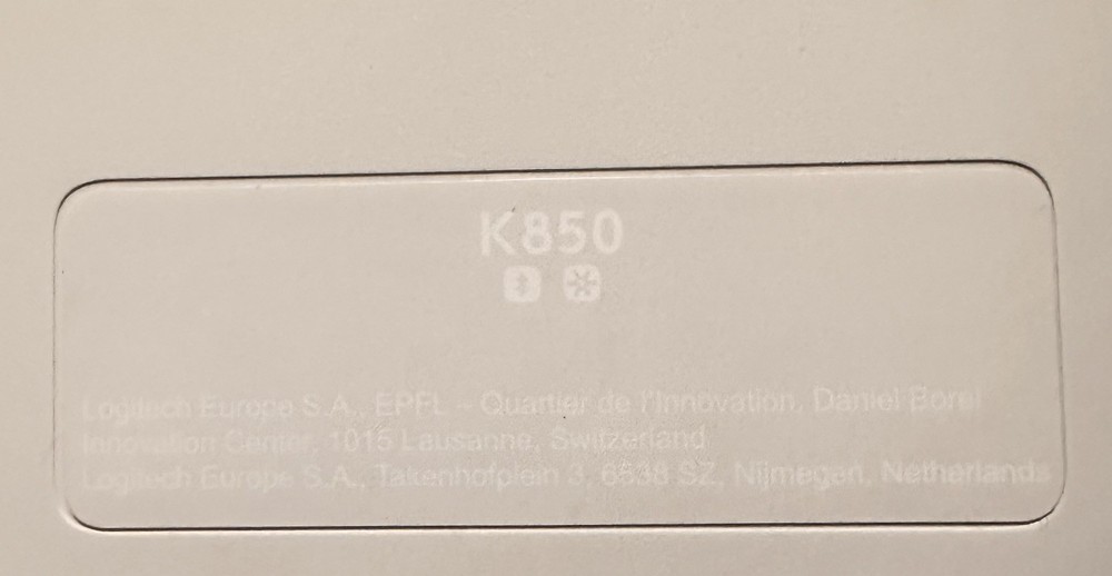 Logitech Performance K850 keyboard Only, doesn't use USB reciever Y-R006