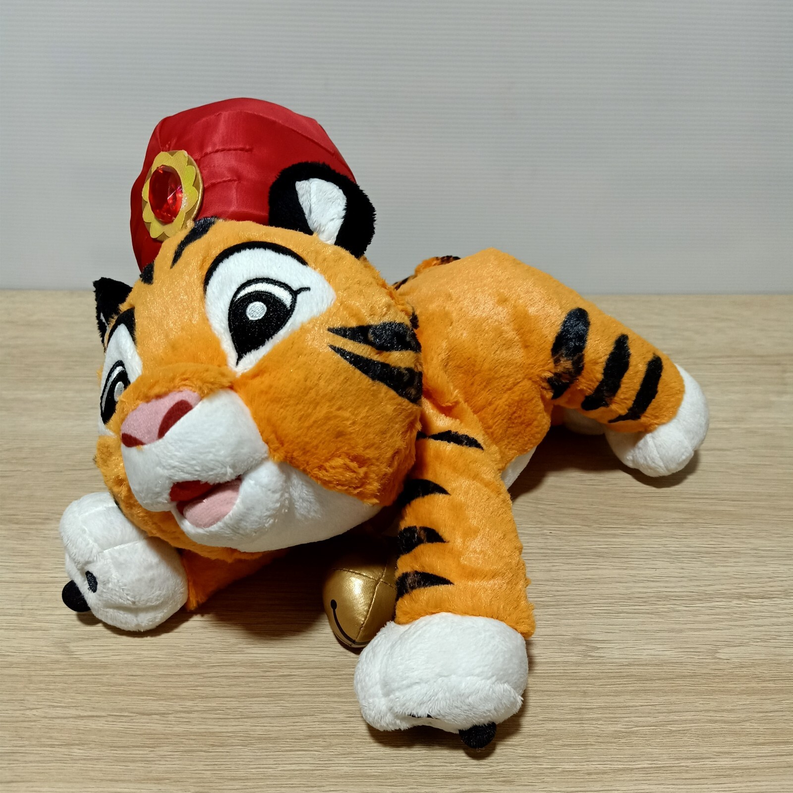 Chandu Japan Tokyo Disney TDS Fluffy Laying 14" Plush Doll Toy Sinbad Japan