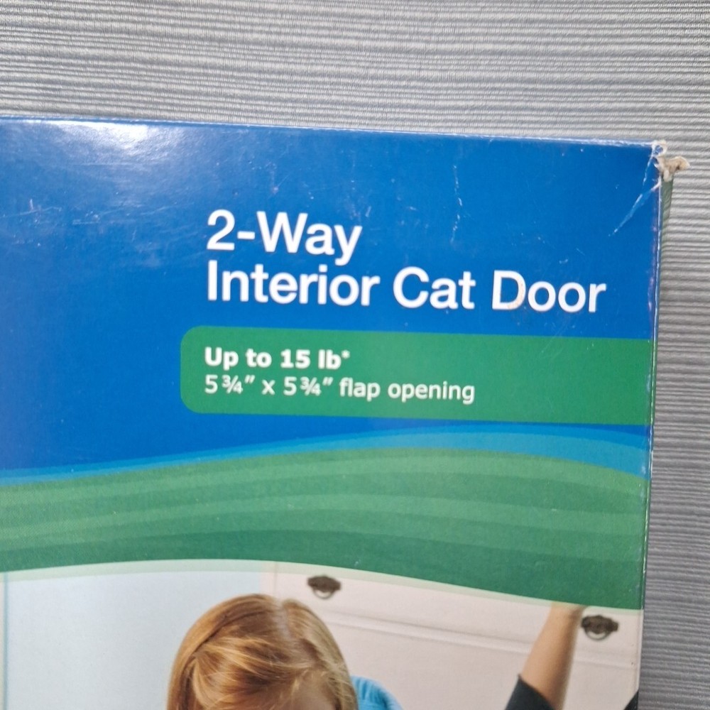 Pet Safe Interior Cat Door 2-Way White New Open Box