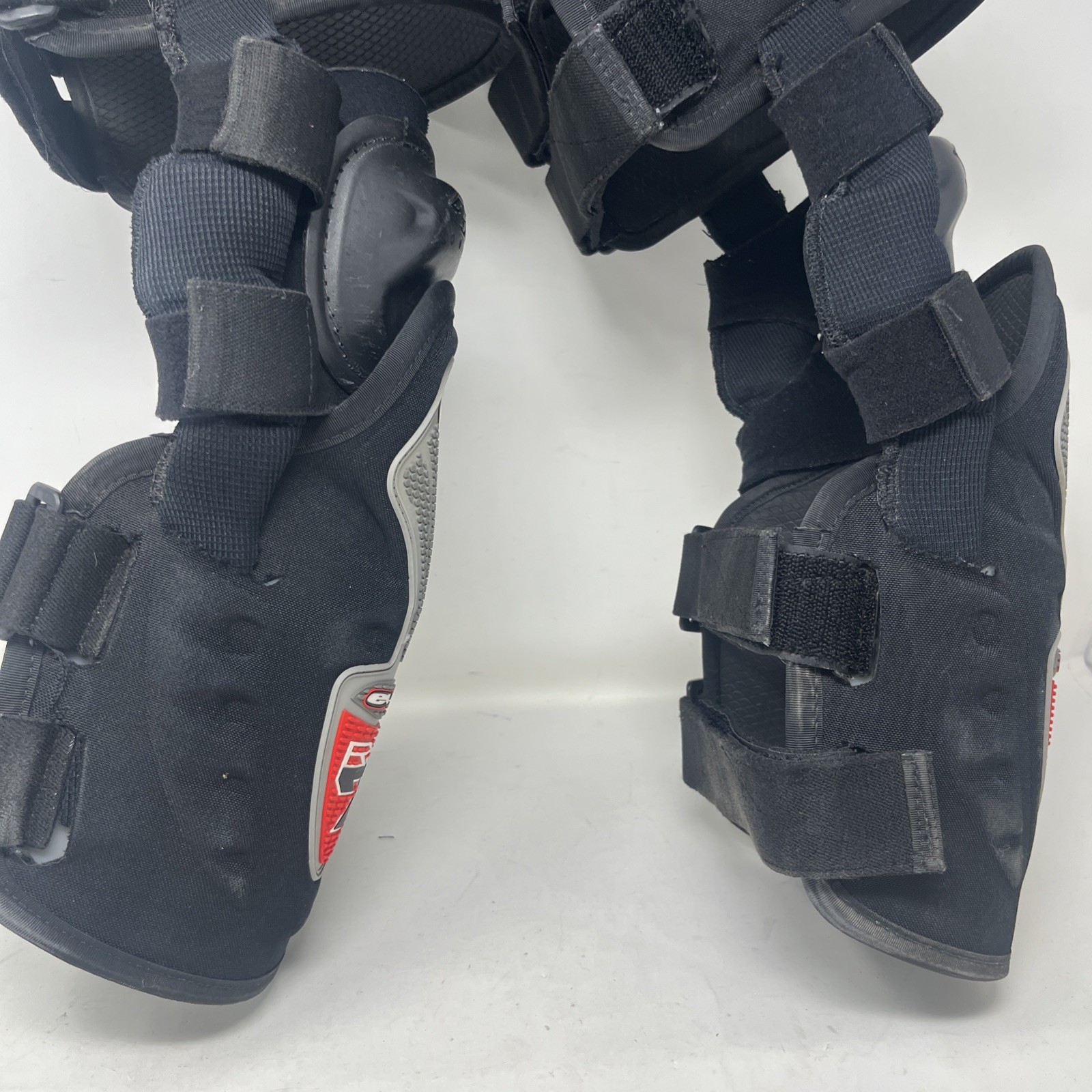 EVS RS7 Pair Left & Right Adult Size XL Large Knee Braces Protector Motorcross