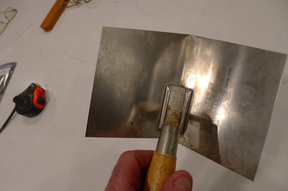 MARSHALLTOWN INSIDE CORNER TROWEL, 4" X 5"