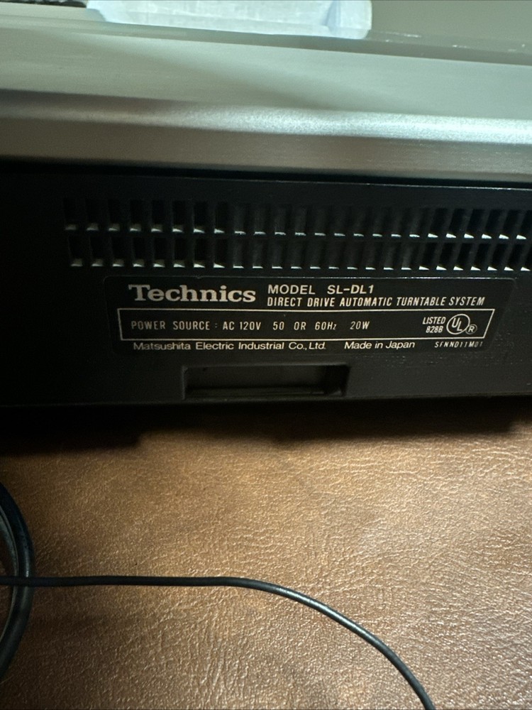 Technics SL-DL1 Direct Drive Linear Tracking Turntable