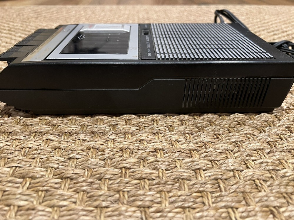 Sony TCM-858 Cassette Recorder & Realistic Dynamic Microphone w/ label UNTESTED