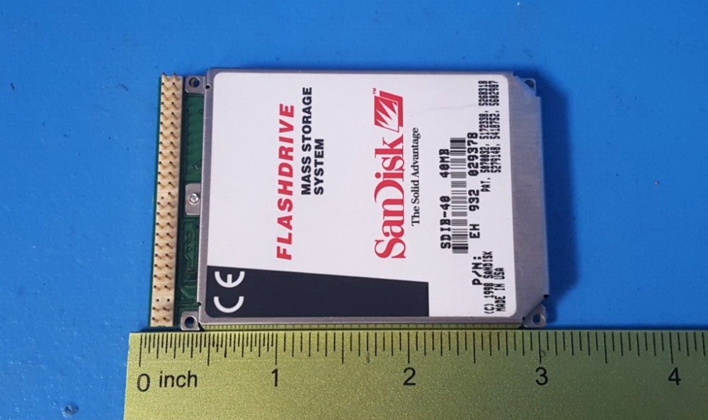 FLASHDRIVE, SDIB-40, SANDISK, MASS STORAGE SYSTEM, 40MB