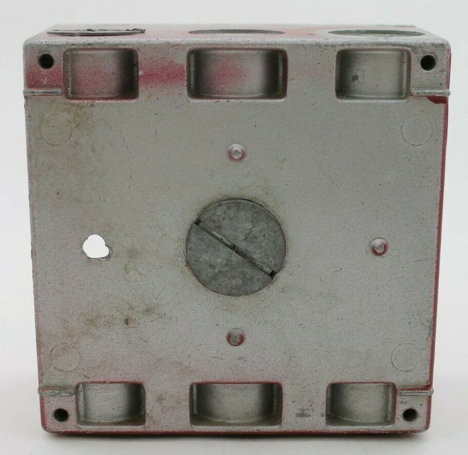GDC 93C6 2-Gang Outlet Box