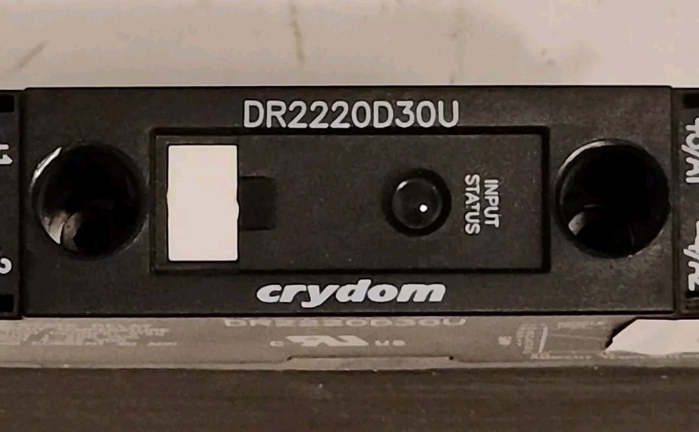 Crydom Solid State Relay DR2220D20U Used - Free Shipping