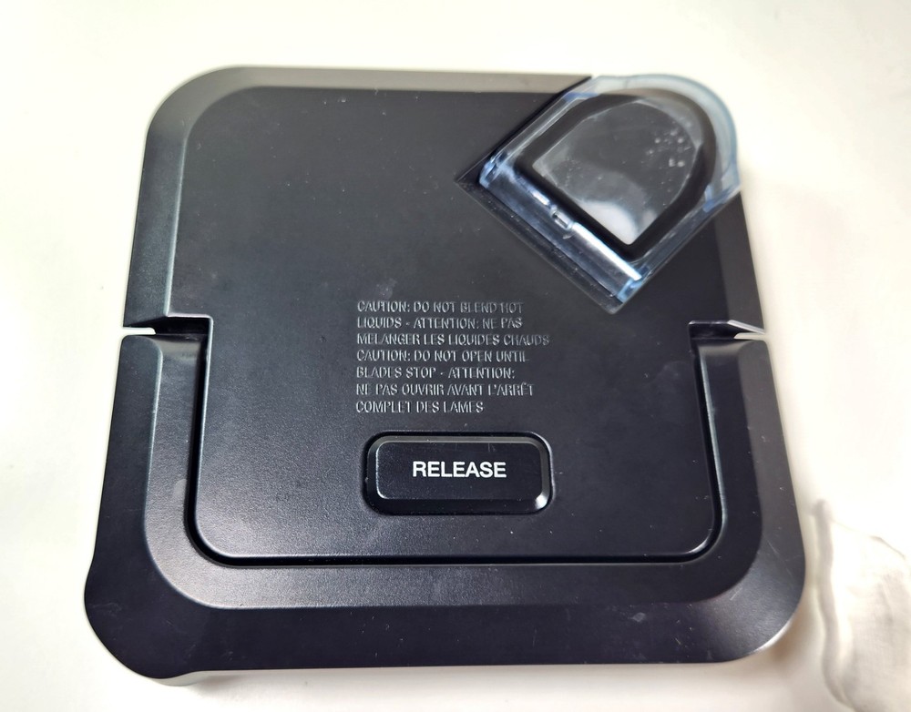 Ninja  Blender Locking Lid Only Replacement for 72oz Pitcher  Older Model BL642