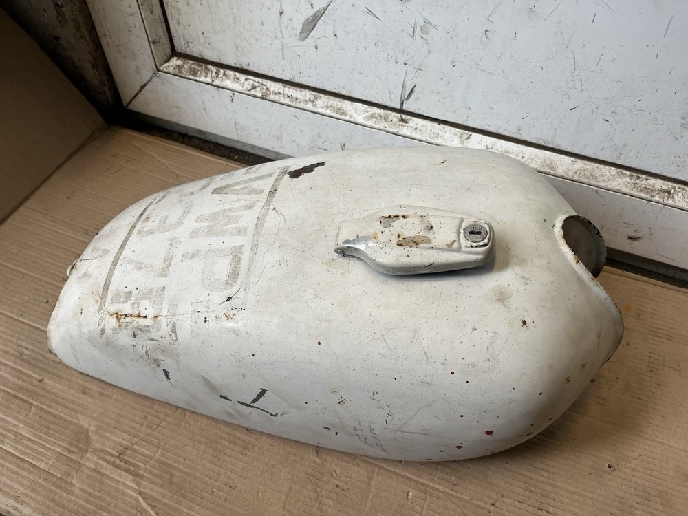 Suzuki Fuel Tank 1977 ?