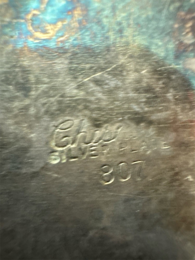 Chic Antique Silverplate Pitcher Jug Elegant Silver-Plated Decorative Vessel