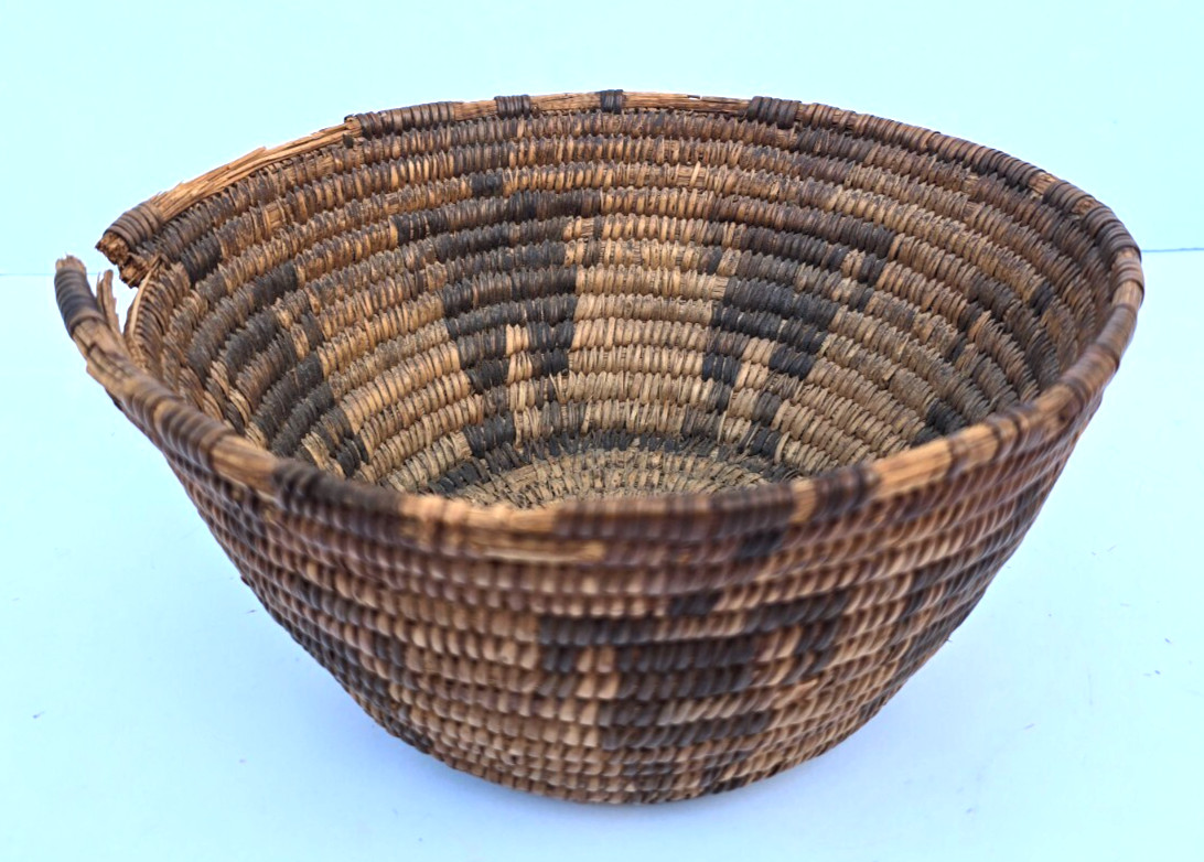 Apache Native American Figural Woven Handmade Basket w/ Human Figures