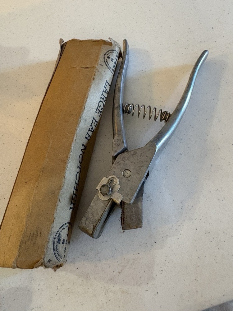 Stone Manufacturing Large Ear Notcher