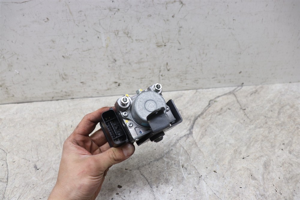 2013-2017 Kawasaki Ninja Ex300 ABS Pump Brake Control Unit Module