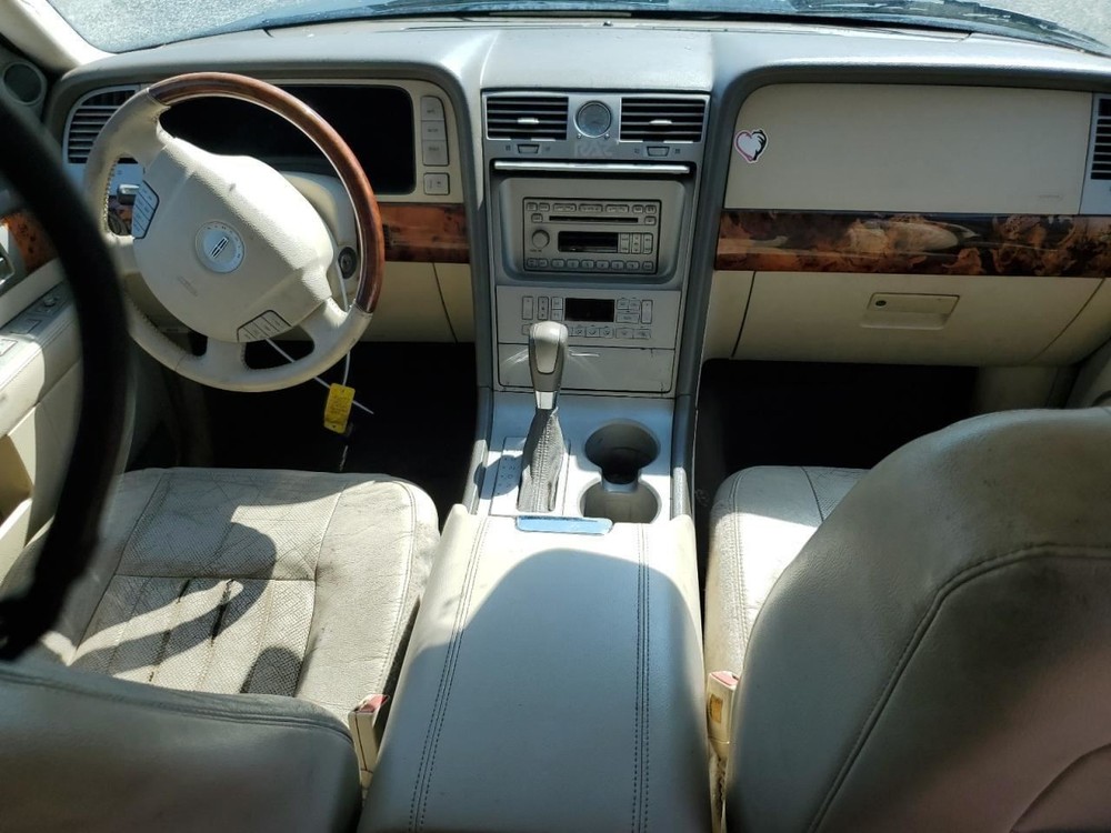 NAVIGATOR 2004 Glove Box 4839640