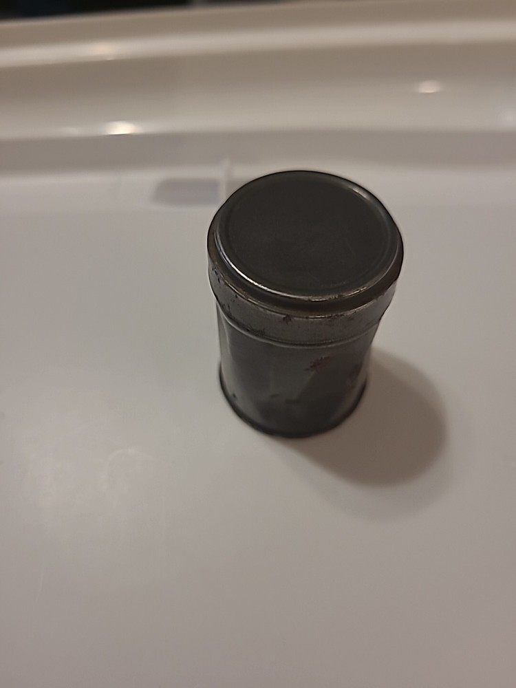 Vintage american empty snuff tin