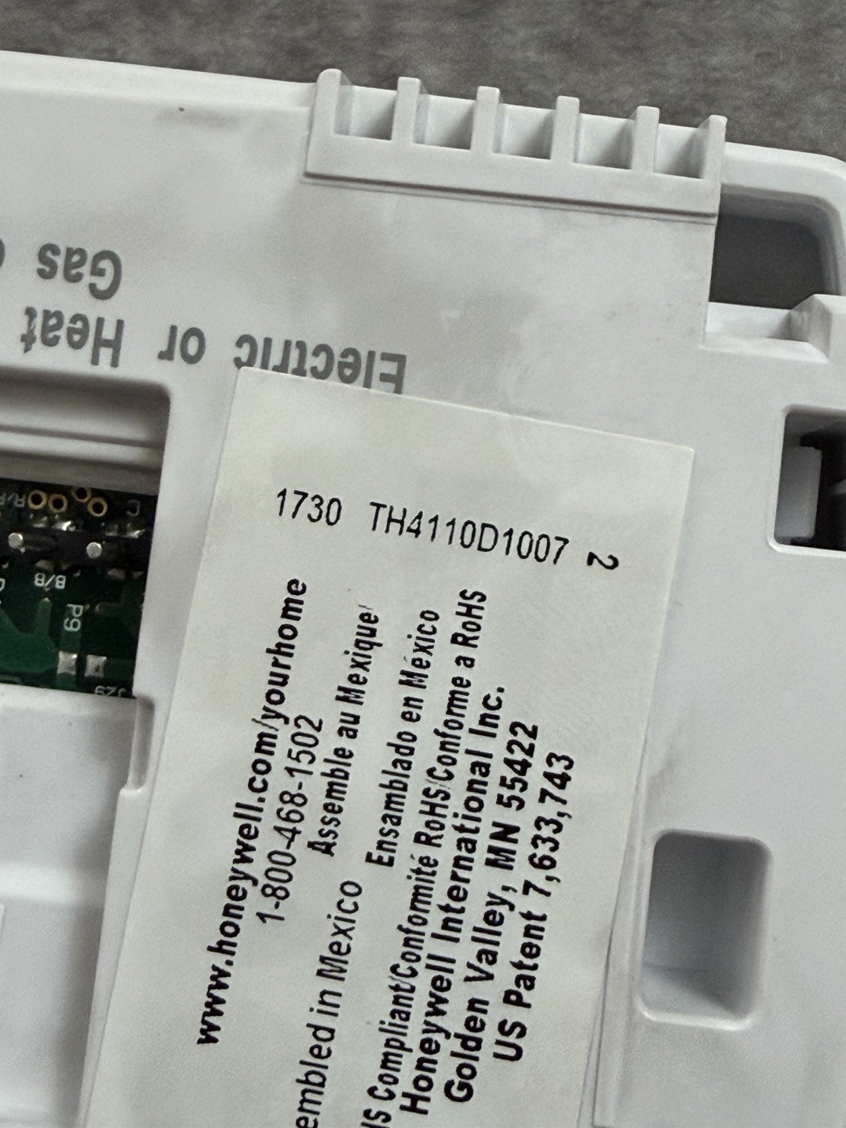 Honeywell PRO 4000 Programmable Thermostat 5-2 Day (TH4110D1007) Base Plate