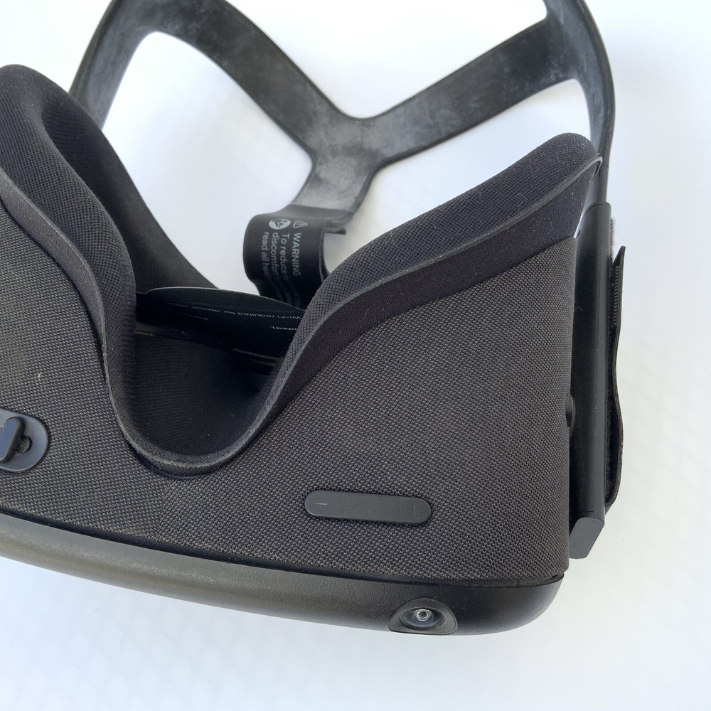 Meta Oculus Quest (1st Gen) 64GB Headset Only No Controllers With Box