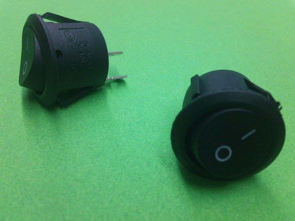 2 pack _______ SPST switch __________________ AC or DC __________ 12v 120v