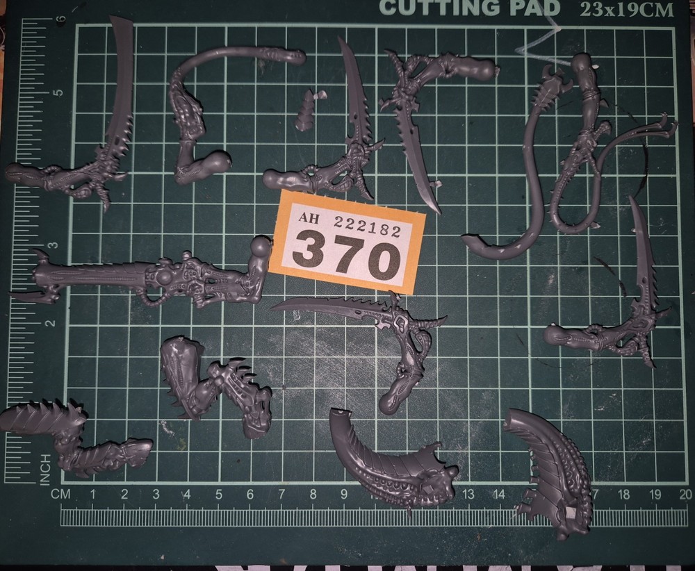 Warhammer 40k Tyranid Spare Bits Kitbash