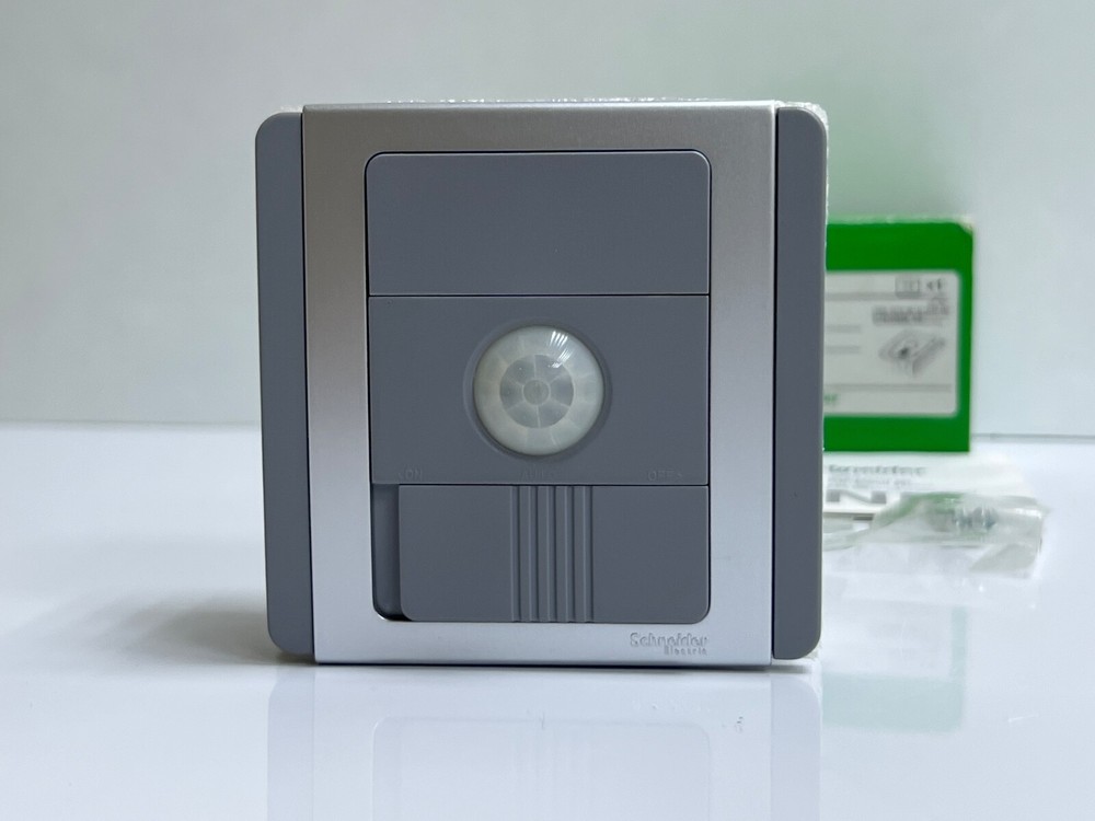 Schneider E3751MS3A Wall Mount 3-wire 90º PIR Motion Sensor E3751MS3A_GS