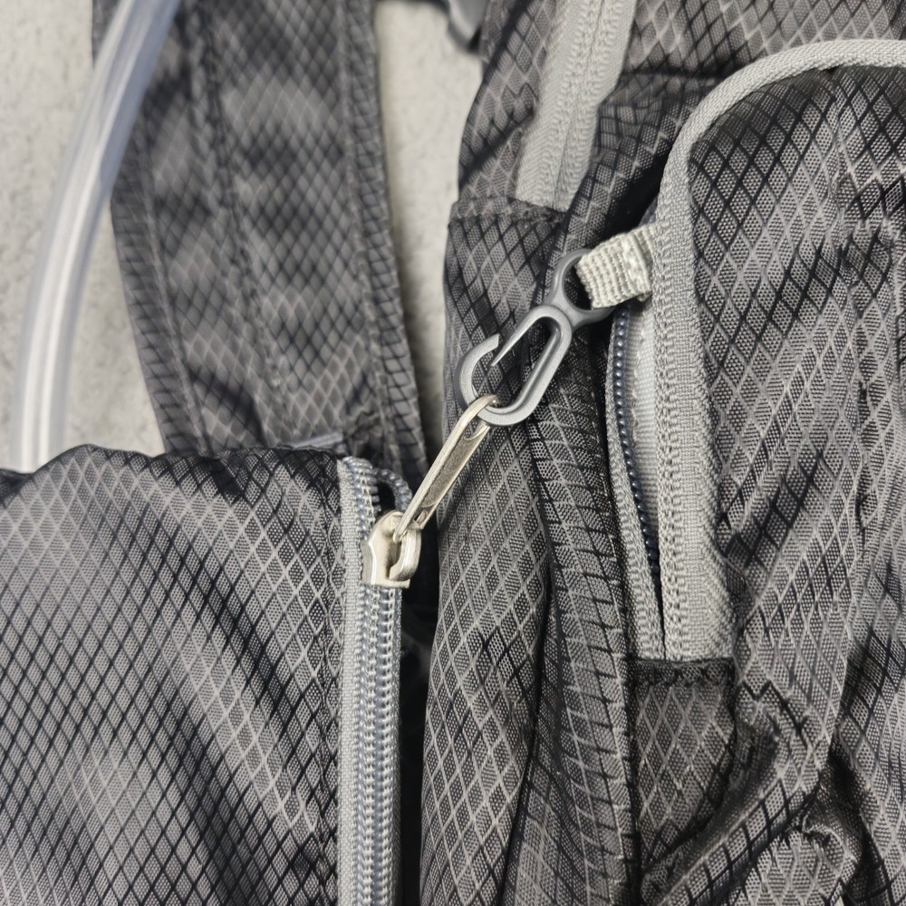 Ozark Trail Hydration Backpack 2L Bladder Black Gray Inner /Outer Pockets 9x16