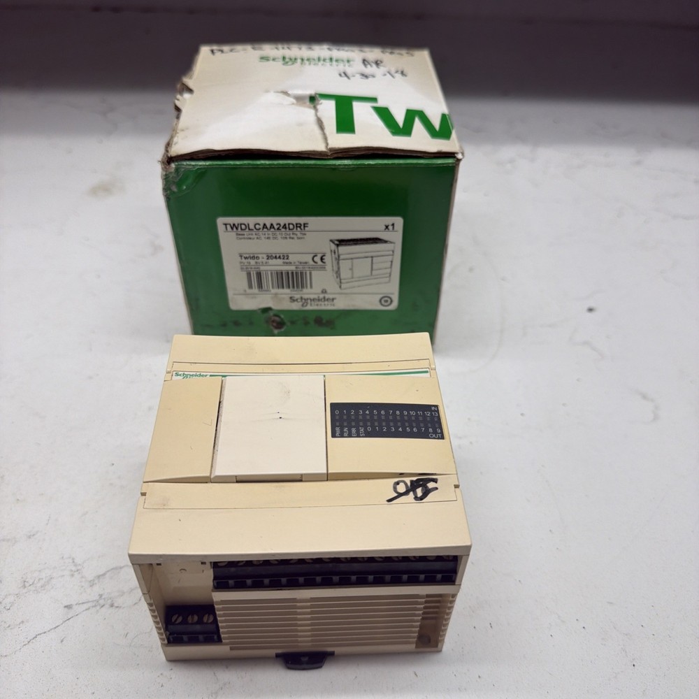 NEW SCHNEIDER TWDLCAA24DRF Base Unit Programmable Controller