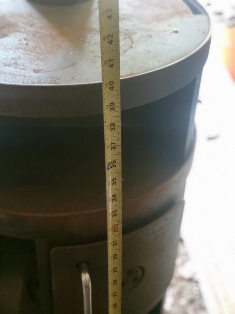 Wood Burning Stove with Pipe