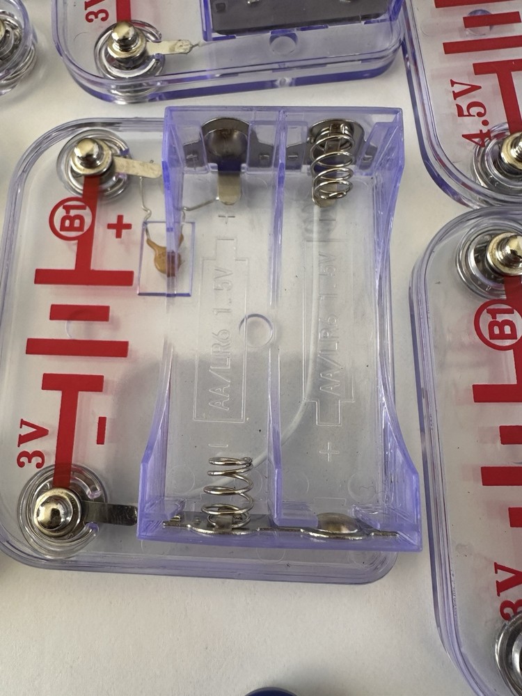 Electronic Snap Circuits Large LOT Elenco STEM Educational