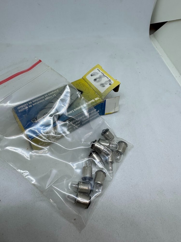 EIKO MINIATURE LAMP 380 10 PACK