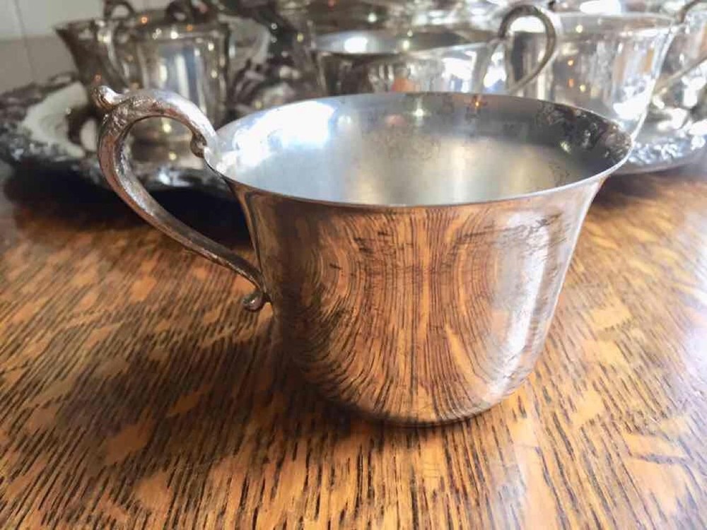 Towle Silverplate Punch Bowl Matching Tray & 9 Cups Mugs Ladle Grape Vine Design