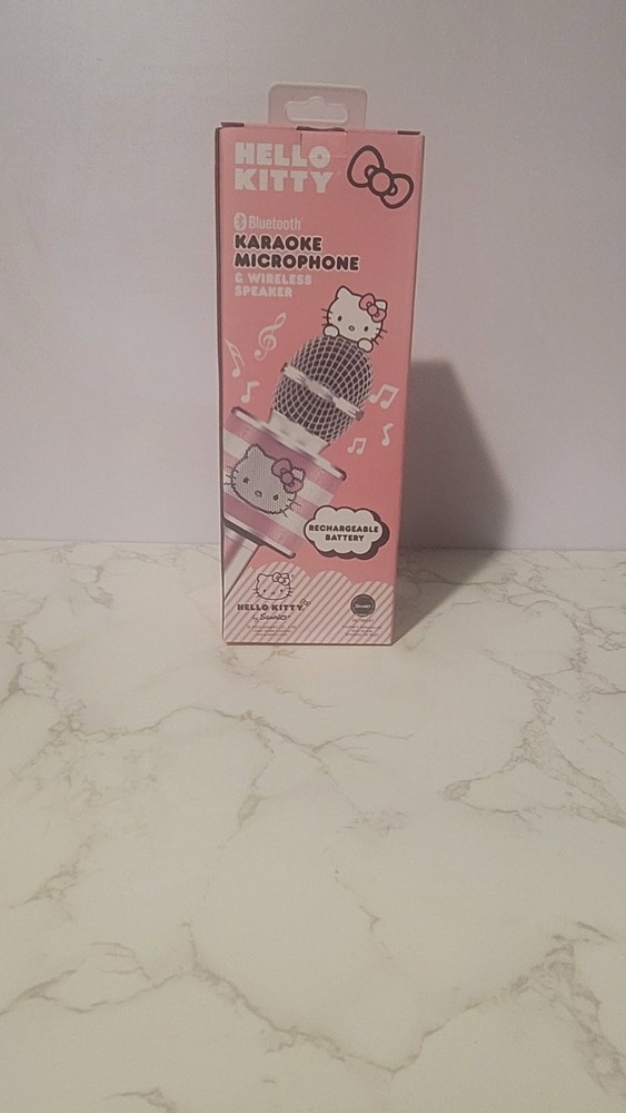 Hello Kitty Bluetooth Karaoke Microphone Wireless Speaker "BRAND NEW"